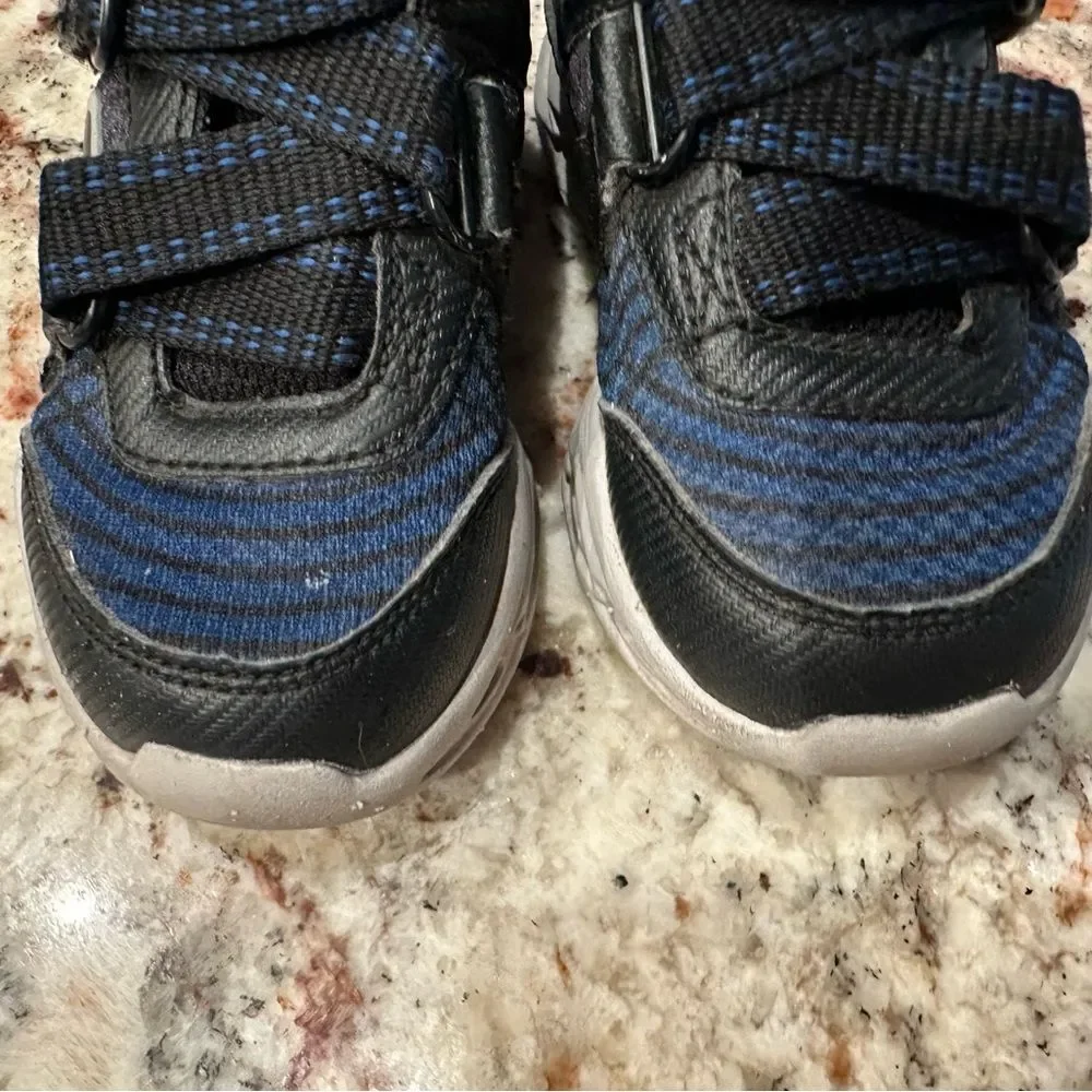 Skechers Kids' Black and Blue Light-Up Sneakers Size 6